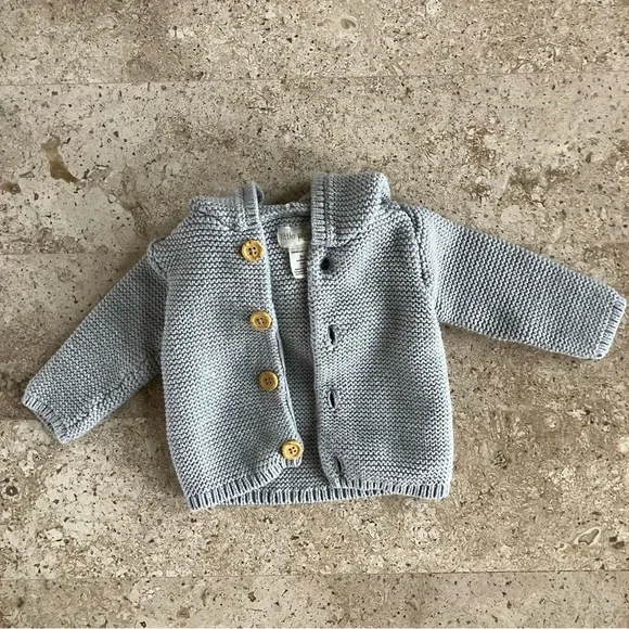 EUC Little Planet by Carter's Baby Organic Signature Stitch Cardigan Grey 9M - Picture 9 of 11